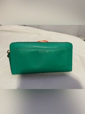 COACH Green Leather Zip Wallet